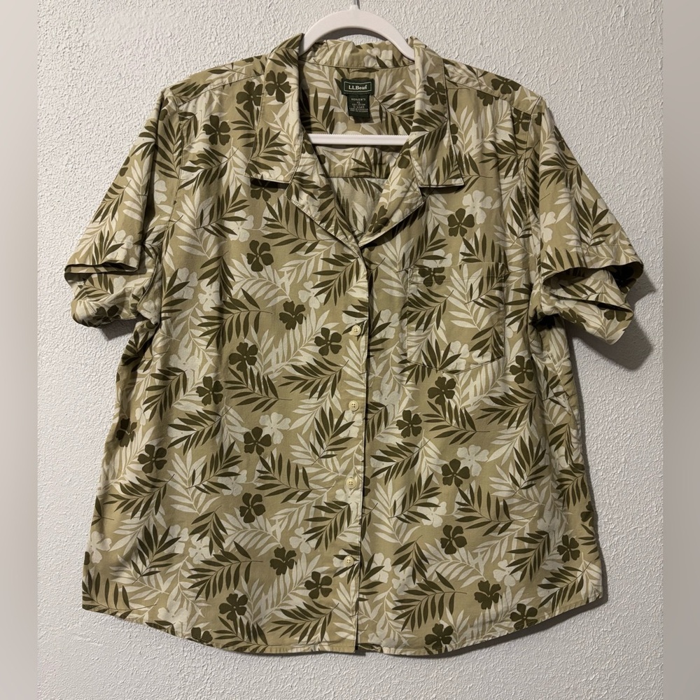 Vintage L.L. Bean Women's Short Sleeve Green Tan Hawaiian Print Shirt Size XL